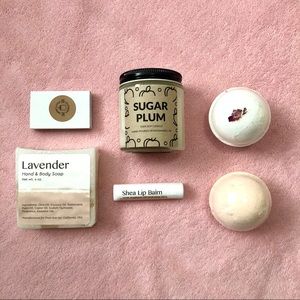 Spa Box | Bath Bombs, Candle, Soap, Lip Balm
